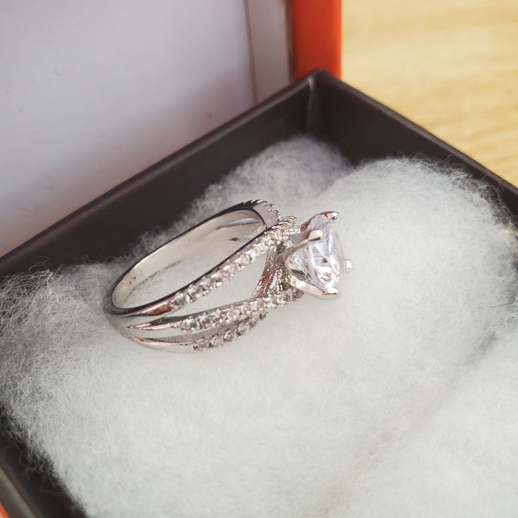 Ladies ring - Picture 3 of 4